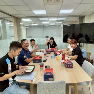 獎勵倫理規範委員會第一次會議的圖片